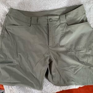 Eastern Mountain Sports Active Capris - Size 10